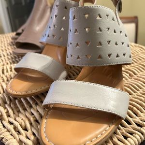 Stacked heel shoes by Naturalizer and Born - brand new condition!